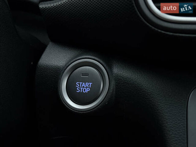 Белый Хендай Kona Electric, объемом двигателя 0 л и пробегом 98 тыс. км за 18999 $, фото 47 на Automoto.ua