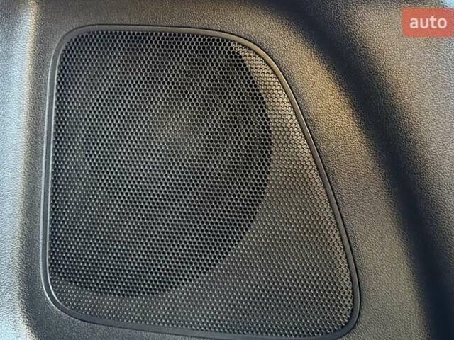 Білий Хендай Kona Electric, об'ємом двигуна 0 л та пробігом 64 тис. км за 16950 $, фото 106 на Automoto.ua