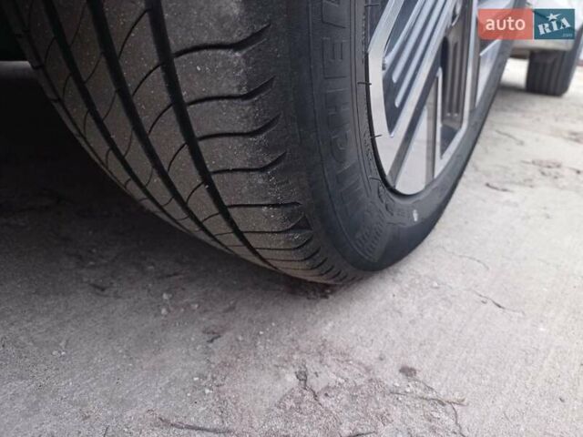 Белый Хендай Kona Electric, объемом двигателя 0 л и пробегом 42 тыс. км за 17500 $, фото 26 на Automoto.ua