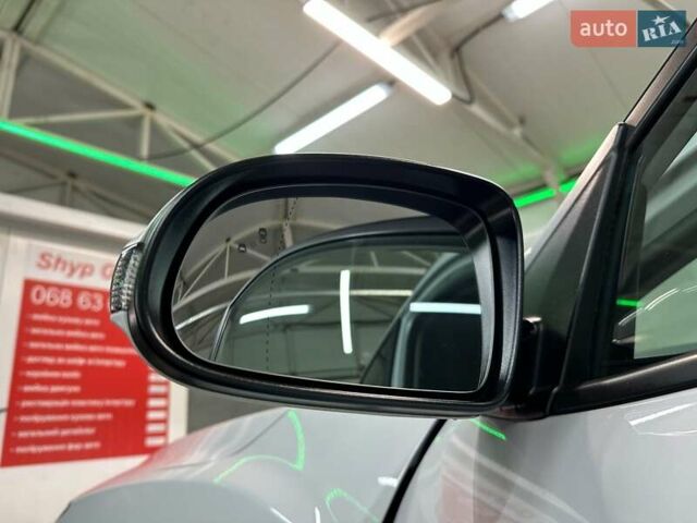 Белый Хендай Kona Electric, объемом двигателя 0 л и пробегом 108 тыс. км за 20900 $, фото 25 на Automoto.ua