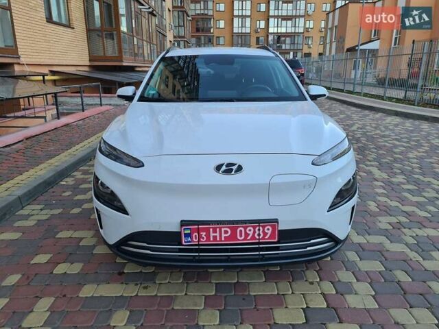 Белый Хендай Kona Electric, объемом двигателя 0 л и пробегом 60 тыс. км за 17700 $, фото 6 на Automoto.ua