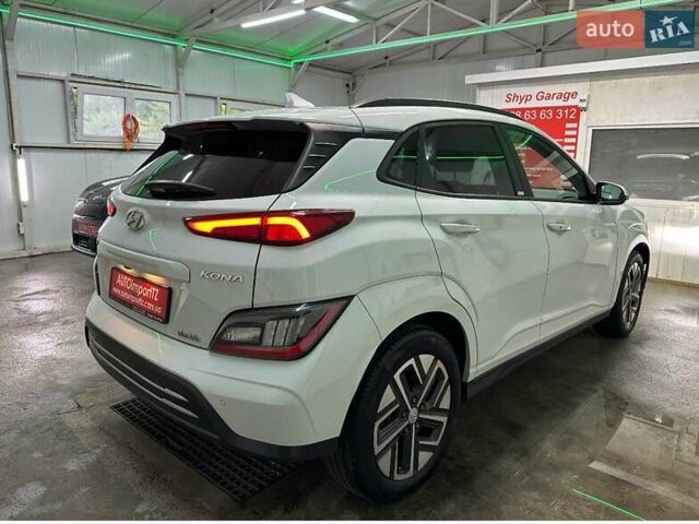 Белый Хендай Kona Electric, объемом двигателя 0 л и пробегом 108 тыс. км за 20900 $, фото 20 на Automoto.ua