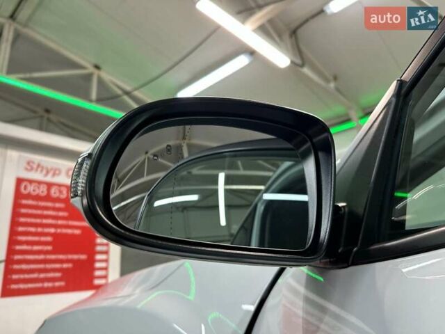 Белый Хендай Kona Electric, объемом двигателя 0 л и пробегом 108 тыс. км за 20900 $, фото 12 на Automoto.ua