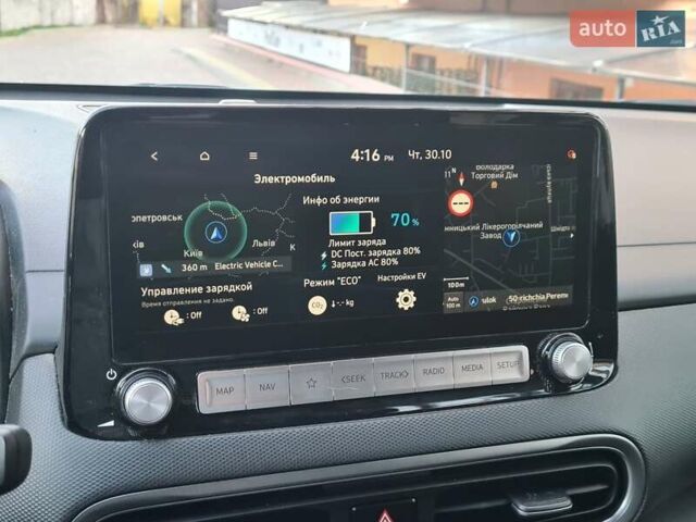 Белый Хендай Kona Electric, объемом двигателя 0 л и пробегом 60 тыс. км за 17700 $, фото 20 на Automoto.ua