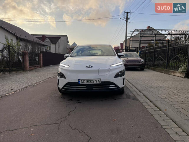 Белый Хендай Kona Electric, объемом двигателя 0 л и пробегом 39 тыс. км за 19100 $, фото 1 на Automoto.ua