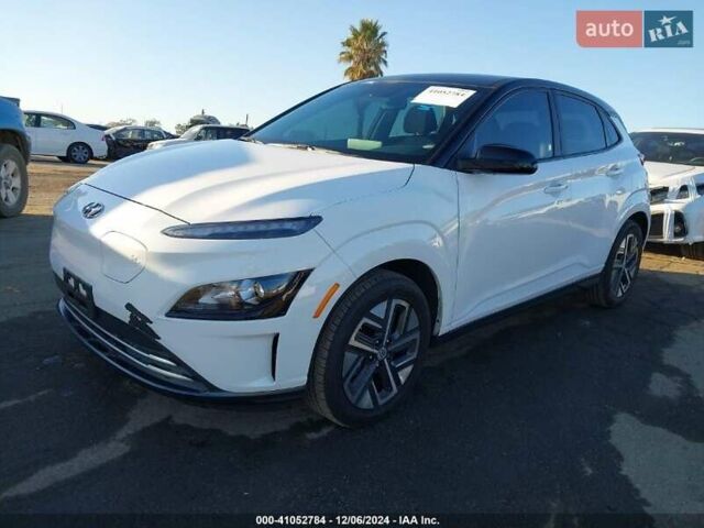 Белый Хендай Kona Electric, объемом двигателя 0 л и пробегом 40 тыс. км за 7800 $, фото 2 на Automoto.ua