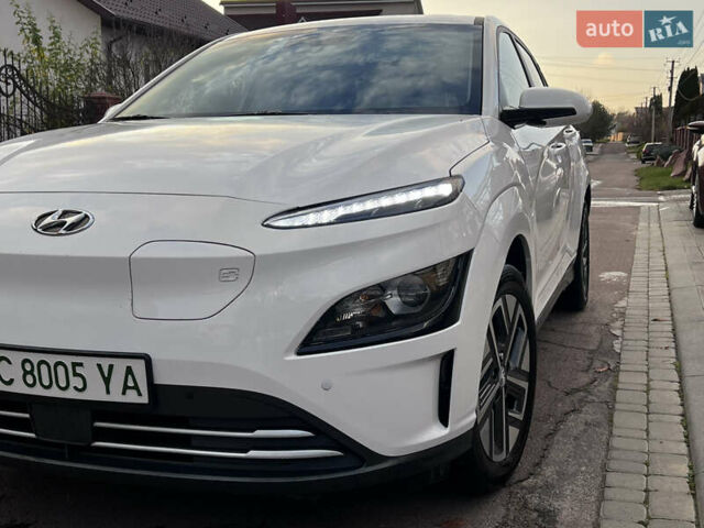 Белый Хендай Kona Electric, объемом двигателя 0 л и пробегом 39 тыс. км за 19100 $, фото 13 на Automoto.ua