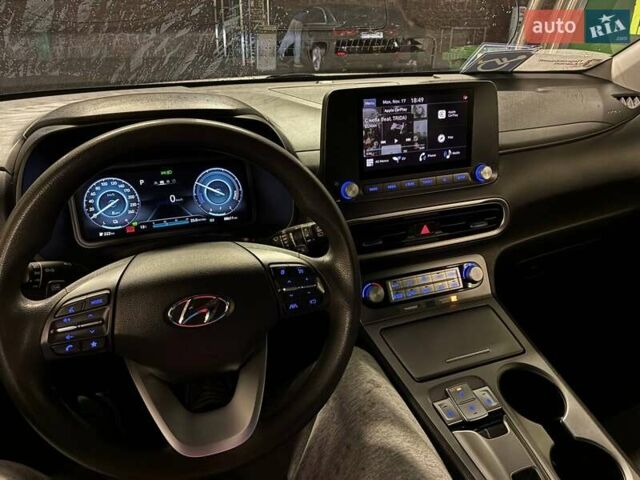 Белый Хендай Kona Electric, объемом двигателя 0 л и пробегом 88 тыс. км за 21400 $, фото 12 на Automoto.ua