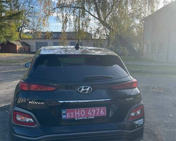 Черный Хендай Kona Electric, объемом двигателя 0 л и пробегом 100 тыс. км за 16999 $, фото 4 на Automoto.ua