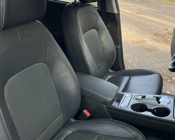 Черный Хендай Kona Electric, объемом двигателя 0 л и пробегом 100 тыс. км за 16999 $, фото 27 на Automoto.ua