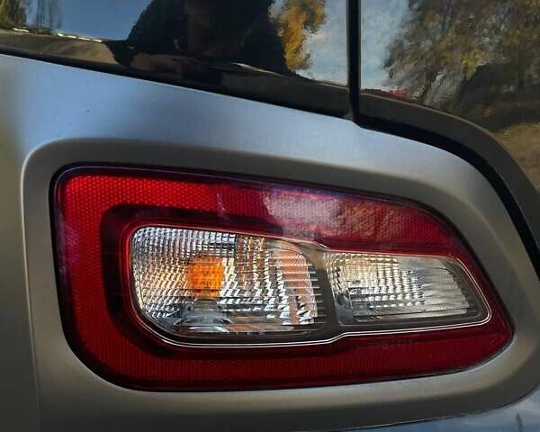 Черный Хендай Kona Electric, объемом двигателя 0 л и пробегом 100 тыс. км за 16999 $, фото 5 на Automoto.ua