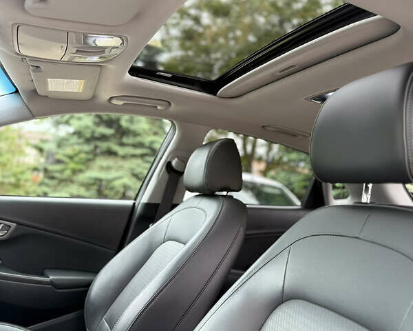 Чорний Хендай Kona Electric, об'ємом двигуна 0 л та пробігом 47 тис. км за 19000 $, фото 7 на Automoto.ua