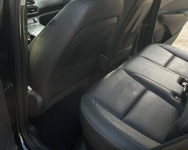 Черный Хендай Kona Electric, объемом двигателя 0 л и пробегом 100 тыс. км за 16999 $, фото 23 на Automoto.ua