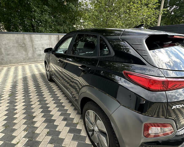 Чорний Хендай Kona Electric, об'ємом двигуна 0 л та пробігом 147 тис. км за 16500 $, фото 8 на Automoto.ua