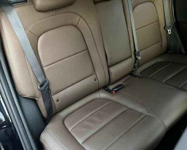 Черный Хендай Kona Electric, объемом двигателя 0 л и пробегом 125 тыс. км за 18599 $, фото 62 на Automoto.ua