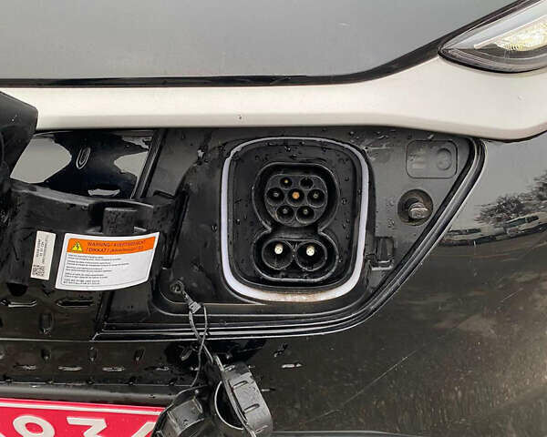 Черный Хендай Kona Electric, объемом двигателя 0 л и пробегом 49 тыс. км за 14200 $, фото 19 на Automoto.ua