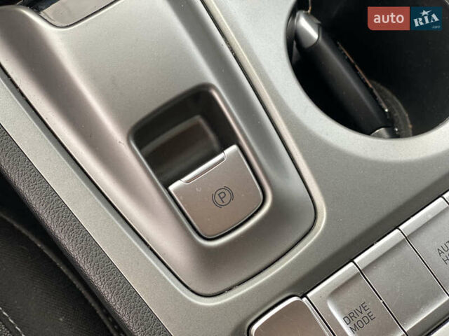 Черный Хендай Kona Electric, объемом двигателя 0 л и пробегом 123 тыс. км за 18900 $, фото 53 на Automoto.ua