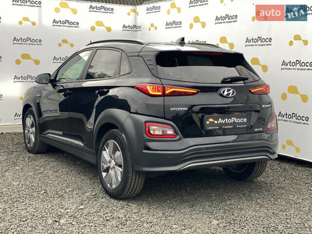 Черный Хендай Kona Electric, объемом двигателя 0 л и пробегом 123 тыс. км за 18900 $, фото 92 на Automoto.ua