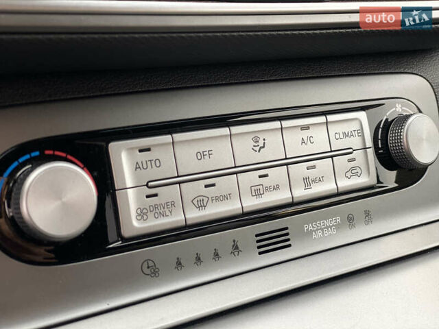 Черный Хендай Kona Electric, объемом двигателя 0 л и пробегом 123 тыс. км за 18900 $, фото 48 на Automoto.ua