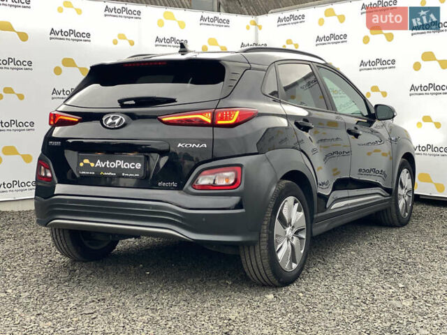 Черный Хендай Kona Electric, объемом двигателя 0 л и пробегом 123 тыс. км за 18900 $, фото 88 на Automoto.ua