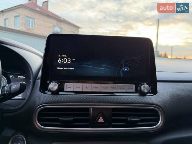 Черный Хендай Kona Electric, объемом двигателя 0 л и пробегом 125 тыс. км за 18599 $, фото 46 на Automoto.ua