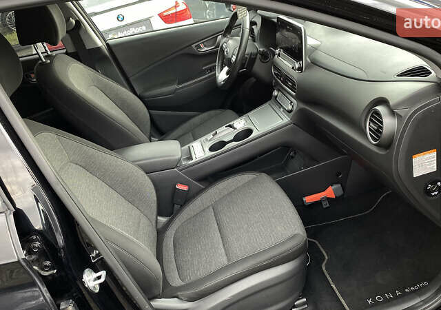 Черный Хендай Kona Electric, объемом двигателя 0 л и пробегом 123 тыс. км за 18900 $, фото 30 на Automoto.ua