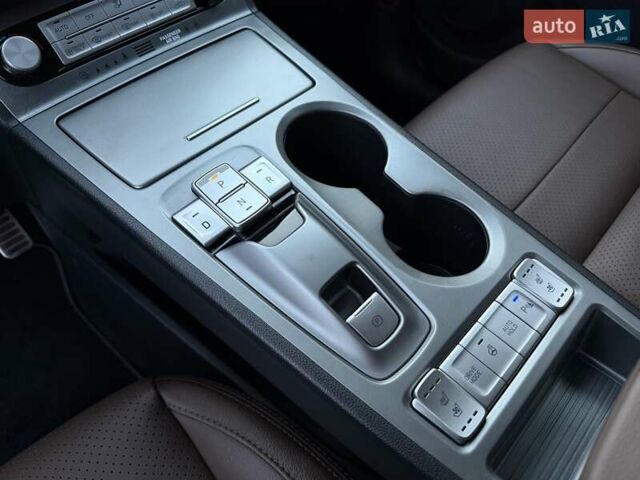 Черный Хендай Kona Electric, объемом двигателя 0 л и пробегом 125 тыс. км за 18599 $, фото 50 на Automoto.ua