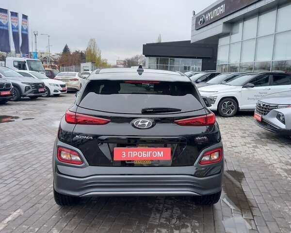 Чорний Хендай Kona Electric, об'ємом двигуна 0 л та пробігом 70 тис. км за 17700 $, фото 9 на Automoto.ua