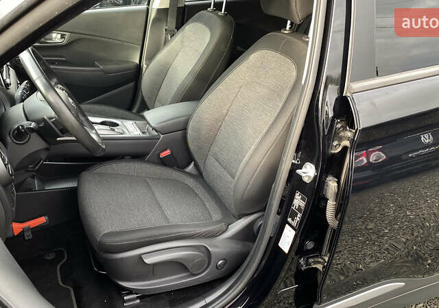 Черный Хендай Kona Electric, объемом двигателя 0 л и пробегом 123 тыс. км за 18900 $, фото 37 на Automoto.ua