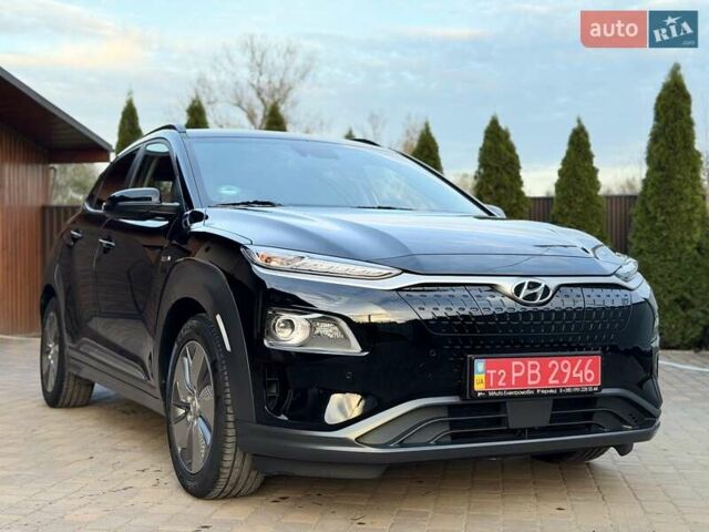 Черный Хендай Kona Electric, объемом двигателя 0 л и пробегом 125 тыс. км за 18599 $, фото 3 на Automoto.ua