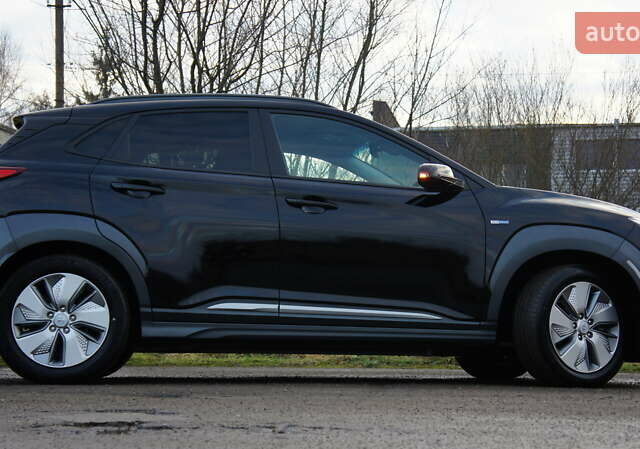 Черный Хендай Kona Electric, объемом двигателя 0 л и пробегом 124 тыс. км за 16600 $, фото 5 на Automoto.ua