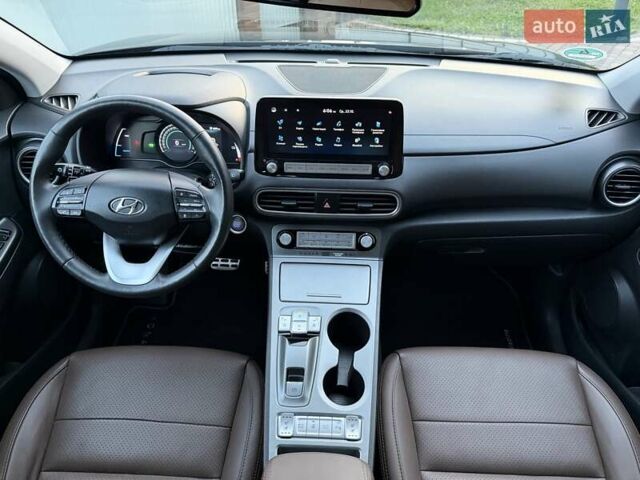Черный Хендай Kona Electric, объемом двигателя 0 л и пробегом 125 тыс. км за 18599 $, фото 67 на Automoto.ua