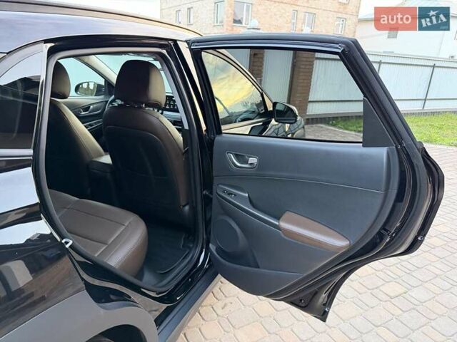 Черный Хендай Kona Electric, объемом двигателя 0 л и пробегом 125 тыс. км за 18599 $, фото 64 на Automoto.ua