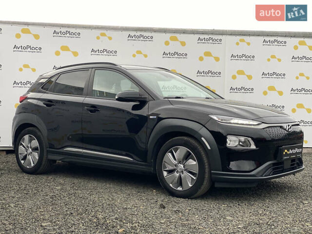 Черный Хендай Kona Electric, объемом двигателя 0 л и пробегом 123 тыс. км за 18900 $, фото 75 на Automoto.ua