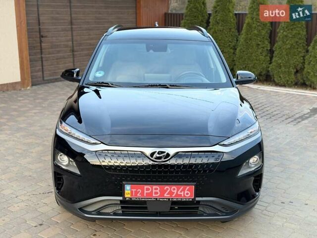 Черный Хендай Kona Electric, объемом двигателя 0 л и пробегом 125 тыс. км за 18599 $, фото 4 на Automoto.ua