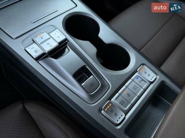 Черный Хендай Kona Electric, объемом двигателя 0 л и пробегом 125 тыс. км за 18599 $, фото 51 на Automoto.ua