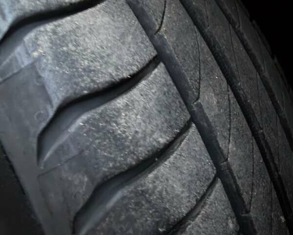 Черный Хендай Kona Electric, объемом двигателя 0 л и пробегом 125 тыс. км за 18599 $, фото 92 на Automoto.ua