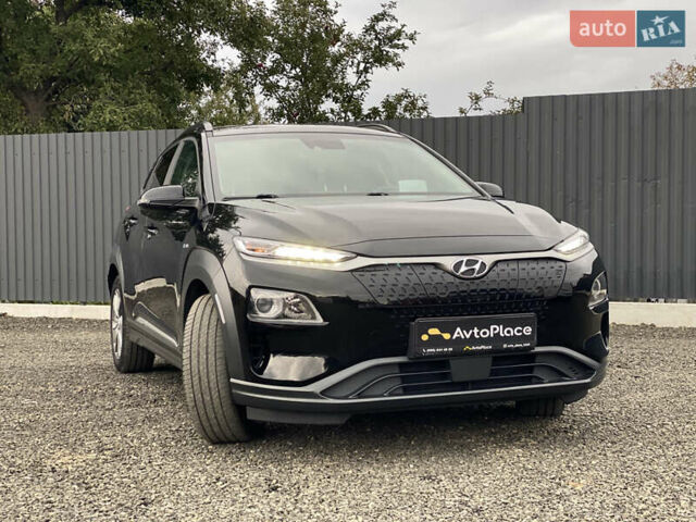Черный Хендай Kona Electric, объемом двигателя 0 л и пробегом 123 тыс. км за 18900 $, фото 112 на Automoto.ua