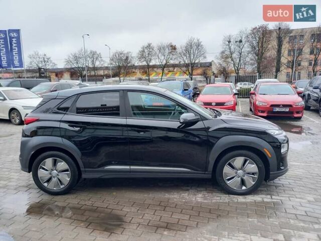 Чорний Хендай Kona Electric, об'ємом двигуна 0 л та пробігом 70 тис. км за 17700 $, фото 6 на Automoto.ua