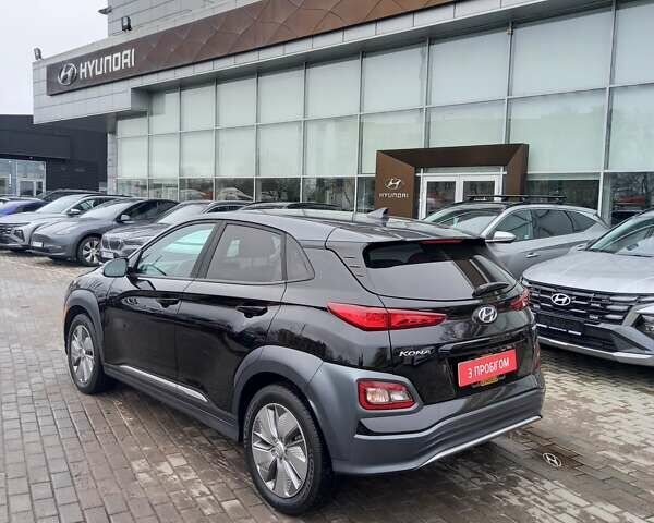 Чорний Хендай Kona Electric, об'ємом двигуна 0 л та пробігом 70 тис. км за 17700 $, фото 10 на Automoto.ua