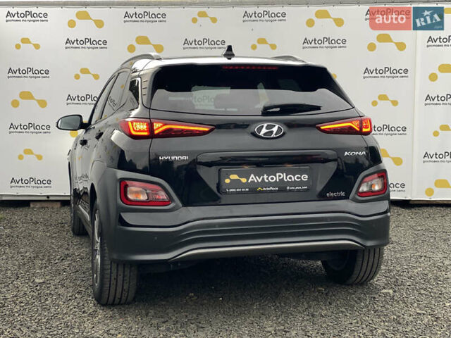 Черный Хендай Kona Electric, объемом двигателя 0 л и пробегом 123 тыс. км за 18900 $, фото 85 на Automoto.ua