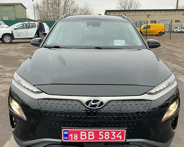 Черный Хендай Kona Electric, объемом двигателя 0 л и пробегом 49 тыс. км за 14200 $, фото 1 на Automoto.ua