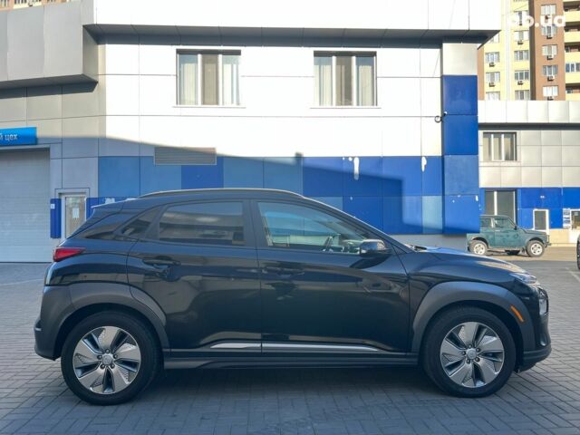 Чорний Хендай Kona Electric, об'ємом двигуна 1 л та пробігом 68 тис. км за 18290 $, фото 11 на Automoto.ua