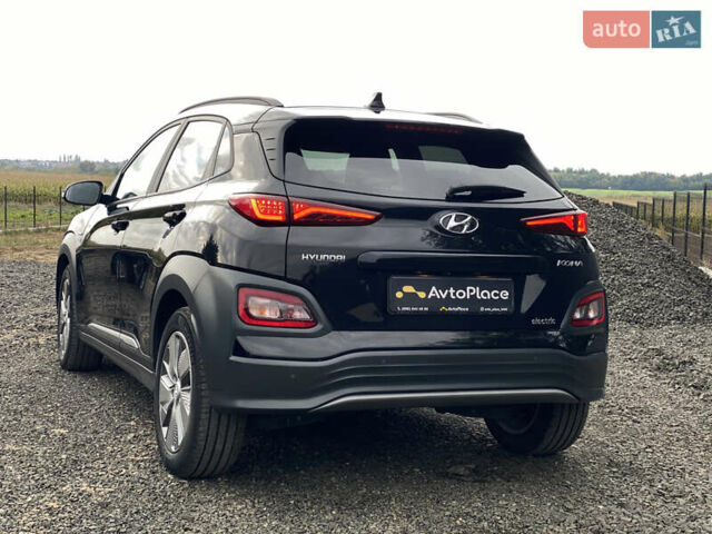 Черный Хендай Kona Electric, объемом двигателя 0 л и пробегом 123 тыс. км за 18900 $, фото 94 на Automoto.ua