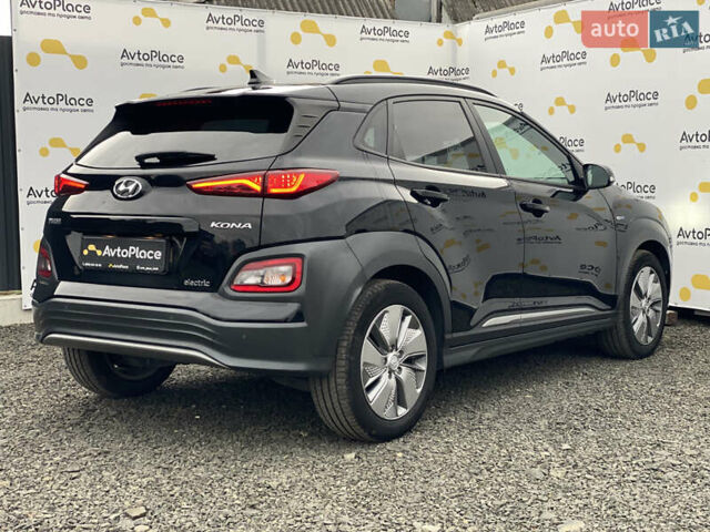 Черный Хендай Kona Electric, объемом двигателя 0 л и пробегом 123 тыс. км за 18900 $, фото 82 на Automoto.ua