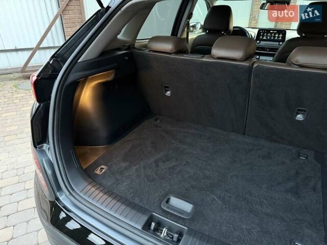 Черный Хендай Kona Electric, объемом двигателя 0 л и пробегом 125 тыс. км за 18599 $, фото 86 на Automoto.ua