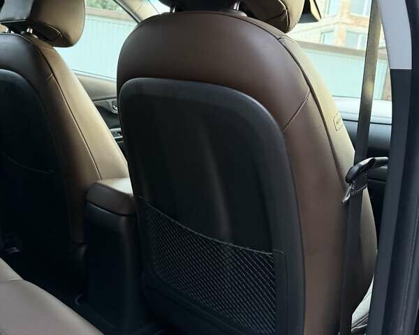 Черный Хендай Kona Electric, объемом двигателя 0 л и пробегом 125 тыс. км за 18599 $, фото 61 на Automoto.ua