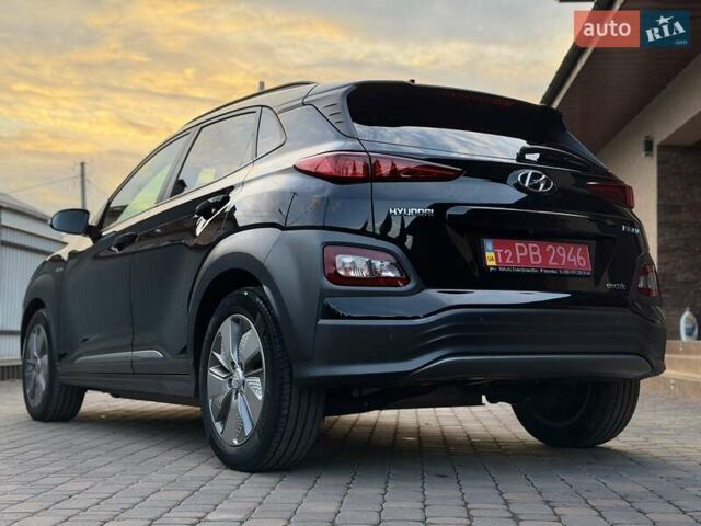 Черный Хендай Kona Electric, объемом двигателя 0 л и пробегом 125 тыс. км за 18599 $, фото 11 на Automoto.ua