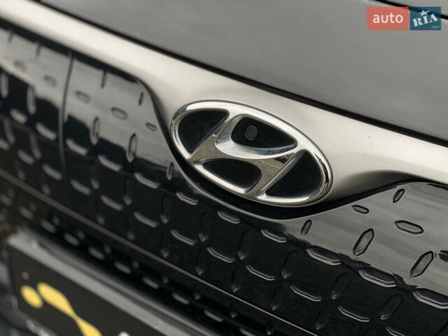 Черный Хендай Kona Electric, объемом двигателя 0 л и пробегом 123 тыс. км за 18900 $, фото 80 на Automoto.ua