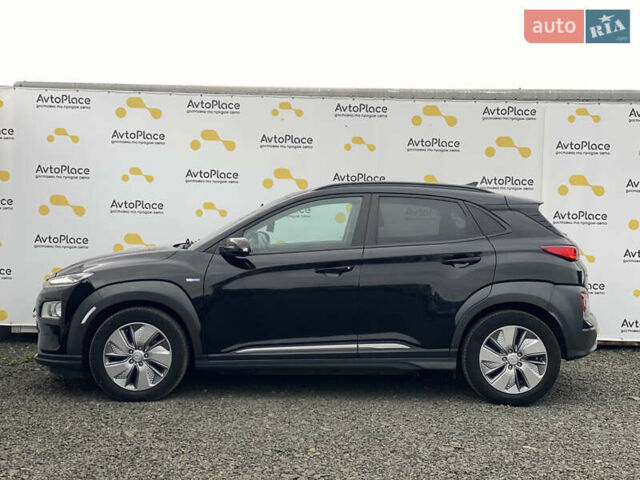 Черный Хендай Kona Electric, объемом двигателя 0 л и пробегом 123 тыс. км за 18900 $, фото 98 на Automoto.ua